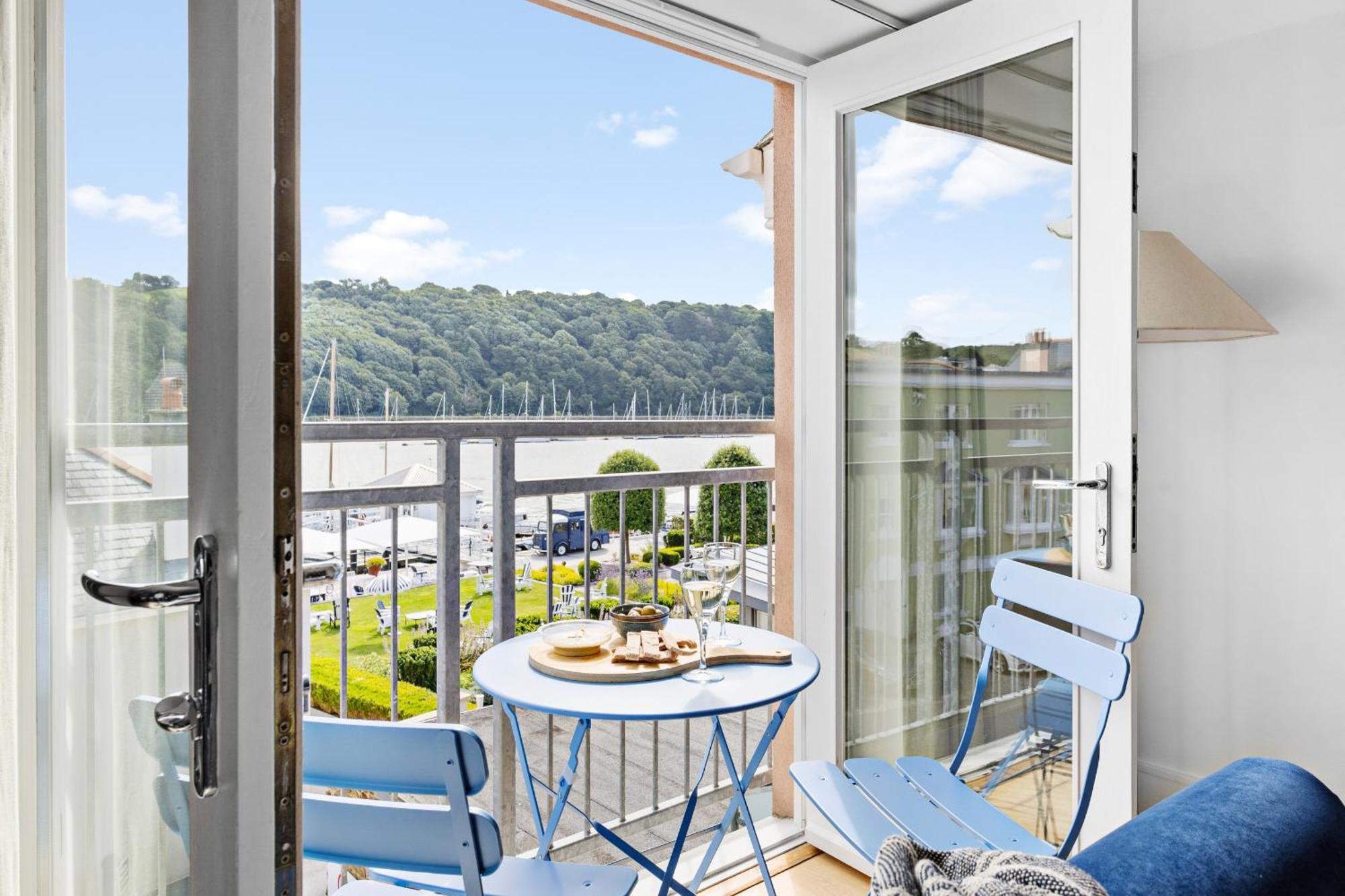 Dart Marina - Luxury Apartment On Marina 다트머스 외부 사진